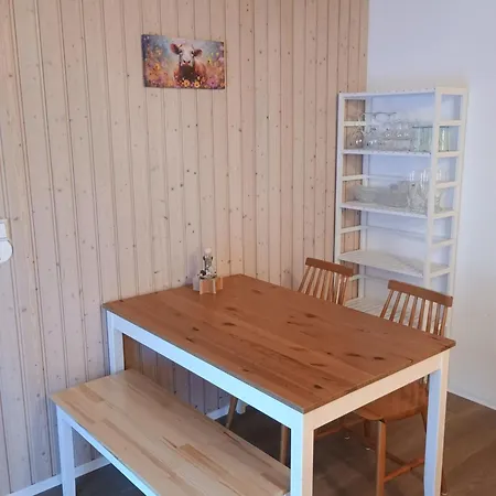 Holli- Kleine, Modern Renovierte Altbauwohnung Appartement