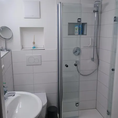 Appartement Holli- Kleine, Modern Renovierte Altbauwohnung *